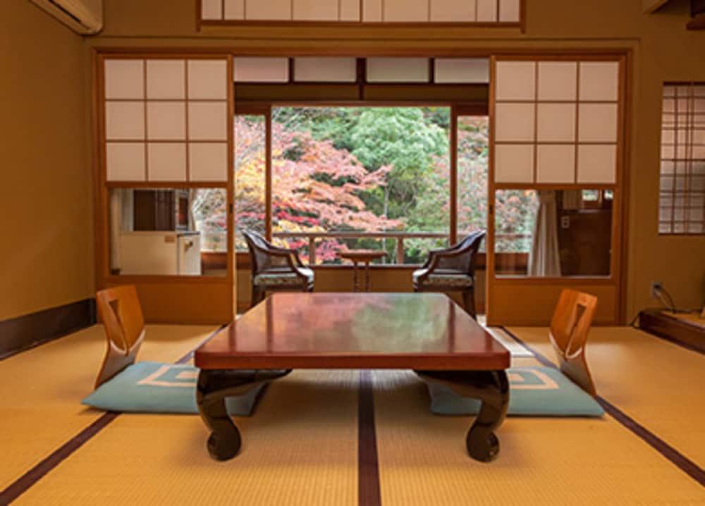 Hotel Iwaso Hatsukaichi Exterior foto