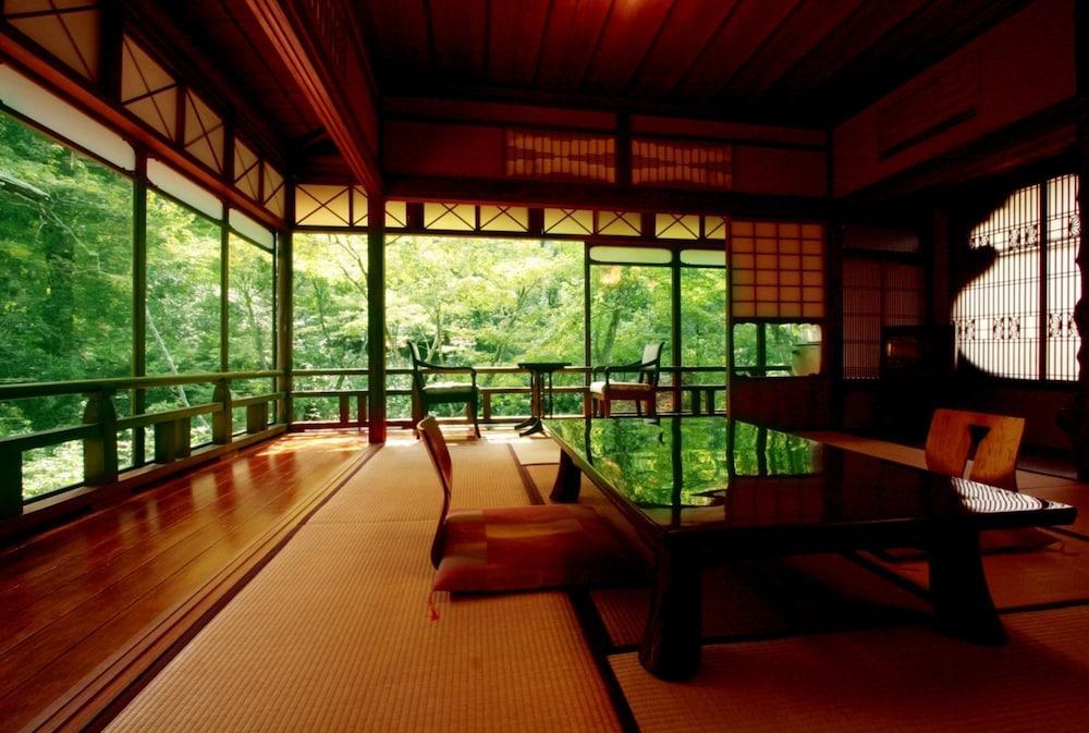 Hotel Iwaso Hatsukaichi Exterior foto
