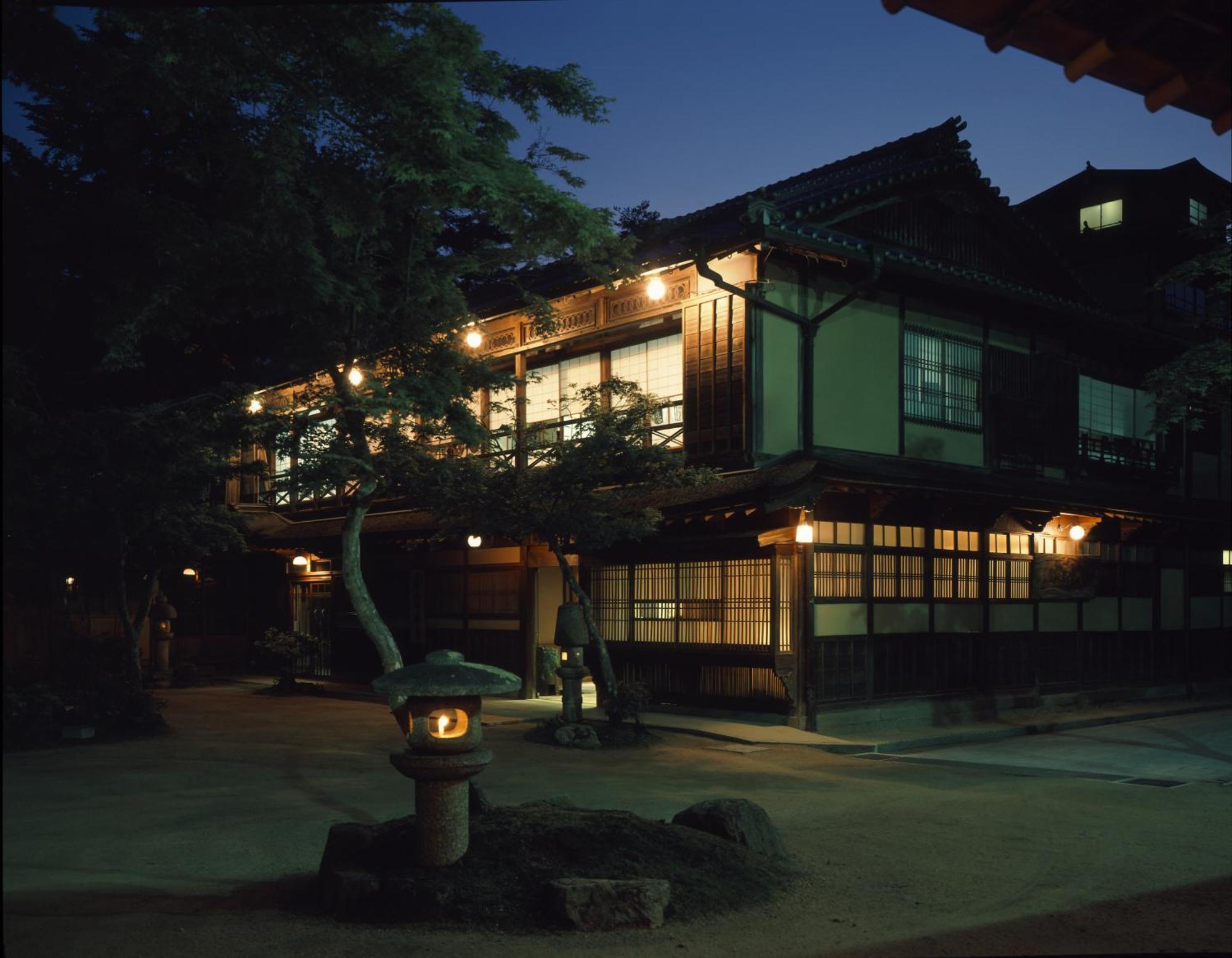 Hotel Iwaso Hatsukaichi Exterior foto