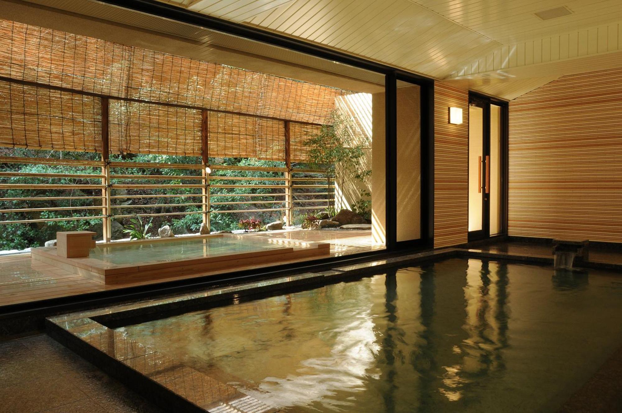 Hotel Iwaso Hatsukaichi Exterior foto